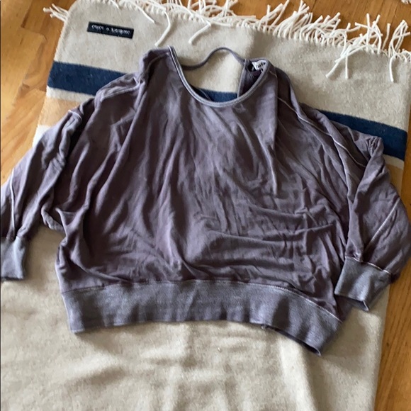 Distressed style yoga/workout sweater. S - Picture 4 of 5